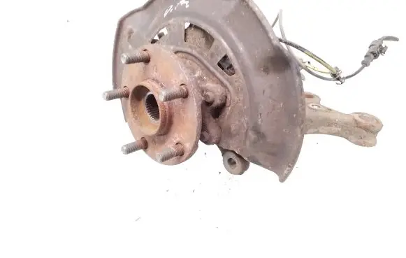 Toyota Auris 150 Front wheel hub spindle knuckle 8954202060 F04R6 R0324
