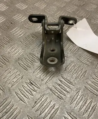 Hyundai Tucson IV NX4 Front door upper hinge