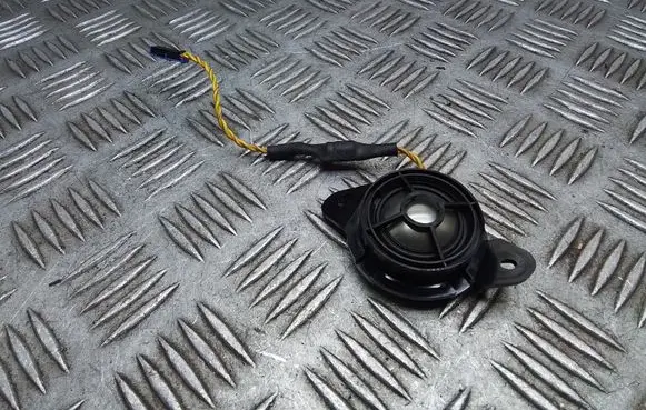 BMW 7 E65 E66 Front door high frequency speaker 6907639 65136907639