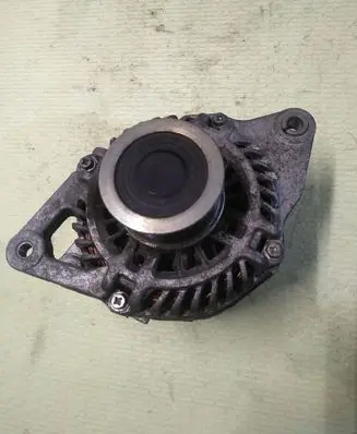 Mazda 6 Generator/alternator A2TJ0681A