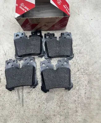 Lexus LS 460 - 600H Brake pads (rear) 044660W020 477460W170 61206105