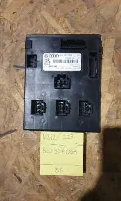 Audi A4 S4 B8 8K Comfort/convenience module 8K0907063