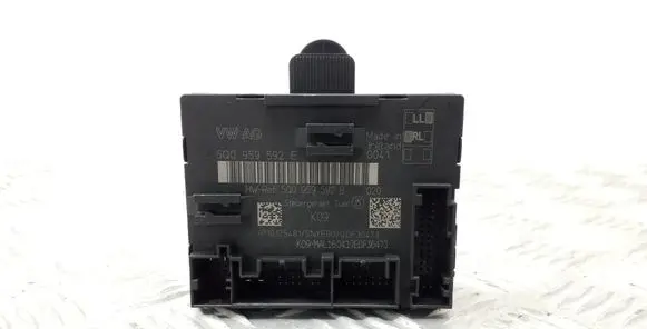 Volkswagen PASSAT B8 Door control unit/module 5Q0959592E 5Q0959592B