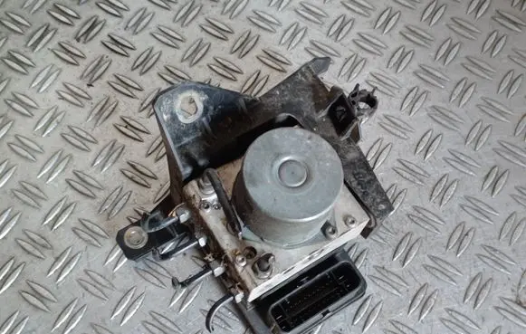Fiat 500L ABS Pump 51879973 18089310 18021710B