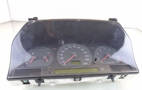 Volvo S70 V70 V70 XC Speedometer (instrument cluster) 9148926