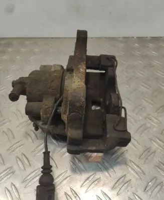Volkswagen Tiguan Front brake caliper