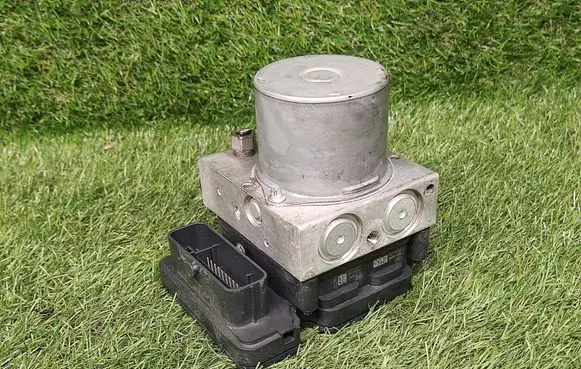 Chevrolet Cruze II ABS Pump 39064667 065055766