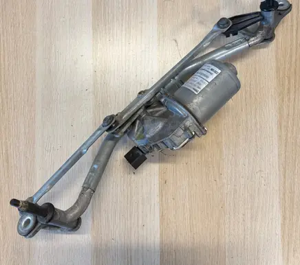 Audi A1 Front wiper linkage and motor 8X1955603
