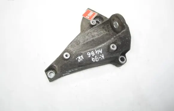 Audi A4 S4 B6 8E 8H Engine mount bracket 8D0399113AT