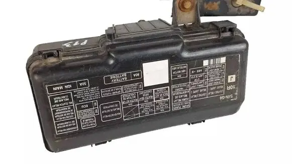 Honda HR-V Fuse module S4NG0