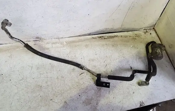 Subaru Outback Air conditioning (A/C) pipe/hose