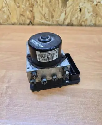 Volvo XC90 ABS Pump 30793447 00401398E0 1009250403