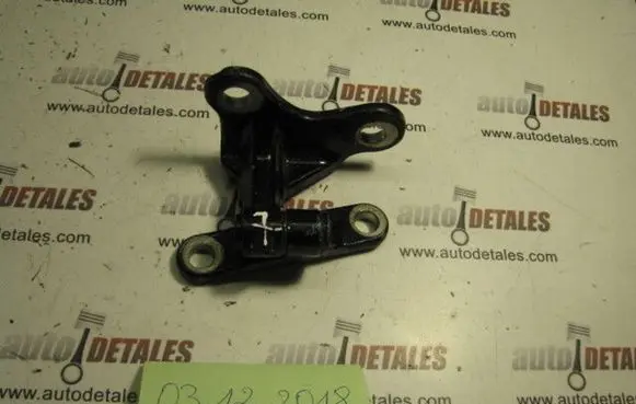 Mitsubishi Colt Rear door upper hinge