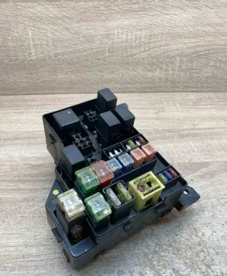 Mazda 626 Fuse module 1342FuseBox PA66