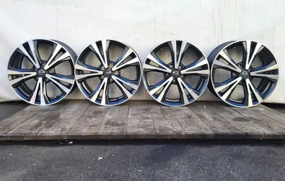 Nissan Qashqai R18 alloy rim 