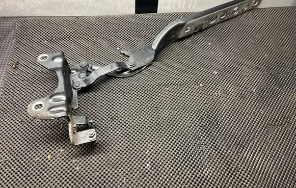 Porsche Macan (95B) Engine bonnet/hood hinges 95B823302 95B823302D