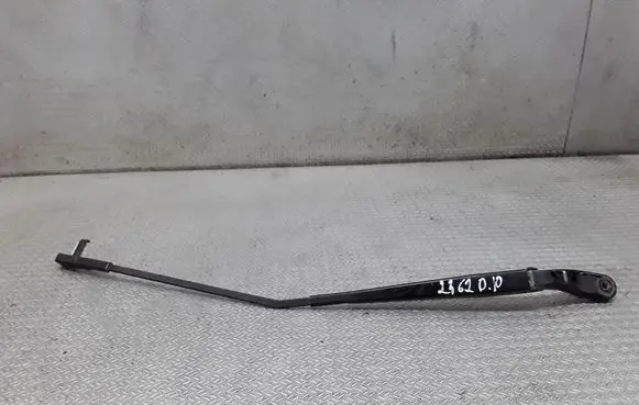 Mazda 3 I Front wiper blade arm