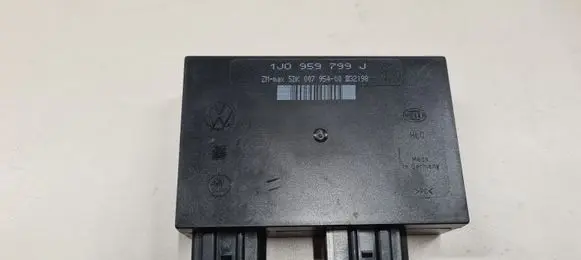 Volkswagen PASSAT B5.5 Comfort/convenience module 1J0959799J 5DK00795400