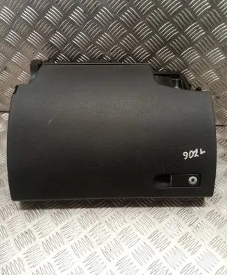 Mercedes-Benz C W204 Glove box A2046800291