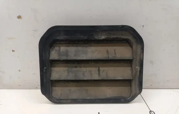 Ford Focus Fender grill H1BBA280B62