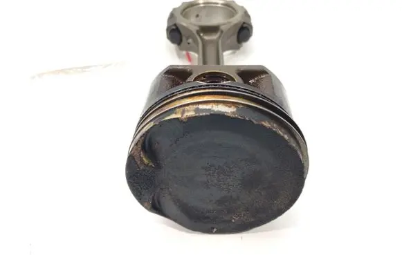 Piston with connecting rod