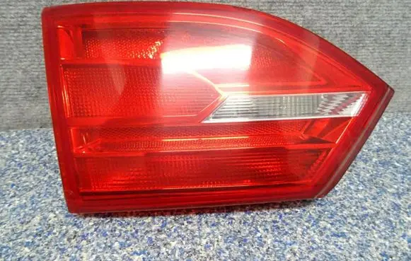 Volkswagen Jetta VI Tailgate rear/tail lights 5C6945093A
