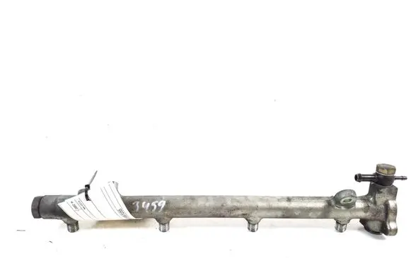 Mercedes-Benz C W203 Fuel main line pipe A6110700095