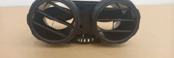 Rear air vent grill