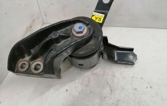 Toyota Yaris Gearbox mount TRP6AVC5304 AVC5304