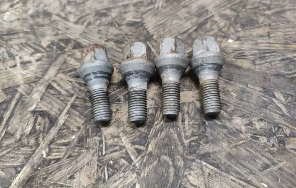 Dacia Logan I Nuts/bolts 