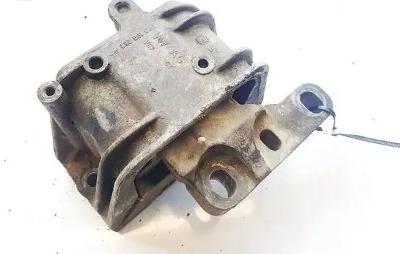 Skoda Octavia Mk2 (1Z) Engine mount bracket 1K0199262