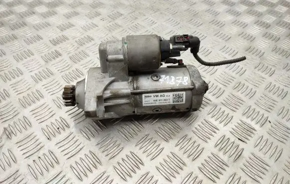 Volkswagen Golf VII Starter motor 02E911023T
