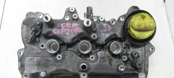 Renault Captur Rocker cam cover 118326812R
