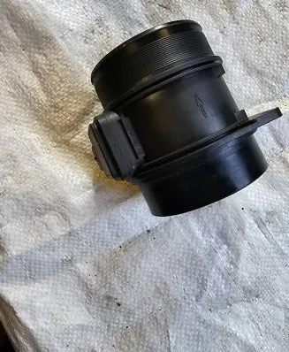 Peugeot 407 Mass air flow meter 5WK97002Z
