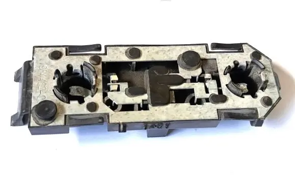 Volkswagen Sharan Tail light bulb cover holder 7M3945257A