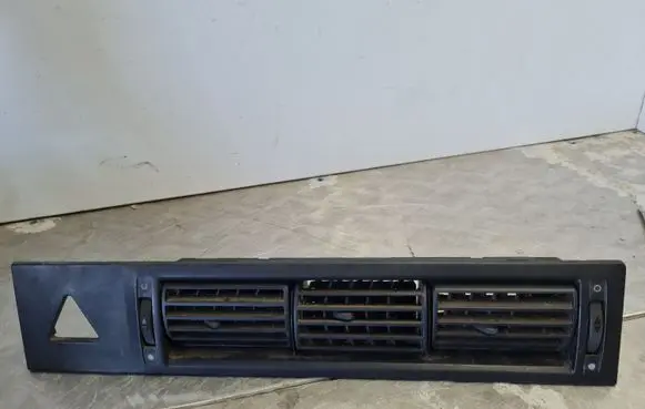 Volkswagen Transporter - Caravelle T4 Dash center air vent grill 7D1819709