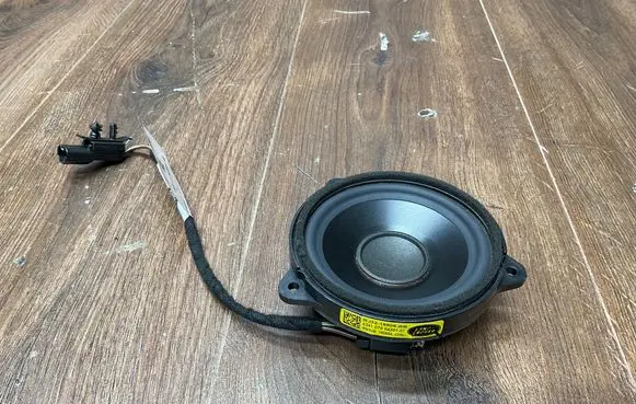Jaguar F-Type Rear door speaker CK5218C951AE BJ3218808BB BJ3218808