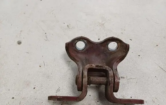 Toyota Corolla Verso AR10 Front door lower hinge 