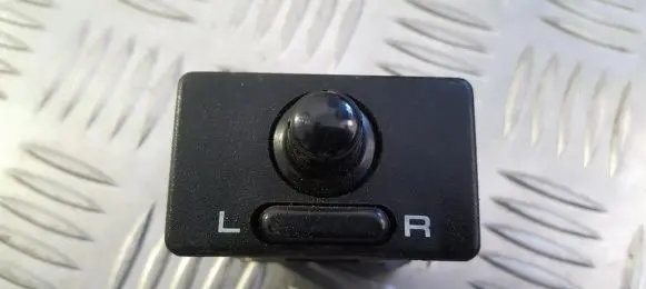 Nissan Almera Wing mirror switch
