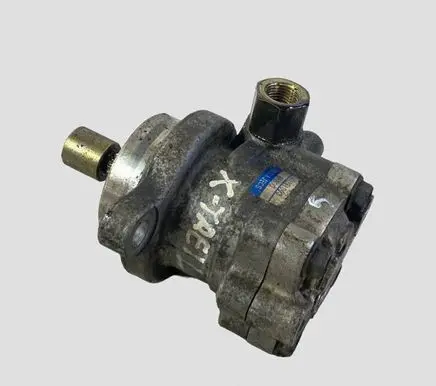 Nissan X-Trail T30 Power steering pump 8H800 46281093