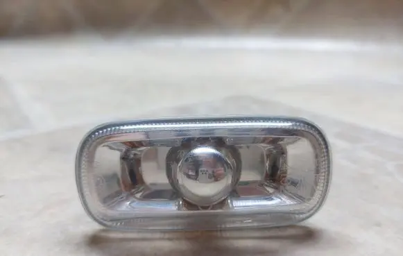 Audi A6 S6 C5 4B Front fender indicator light 8E0949127