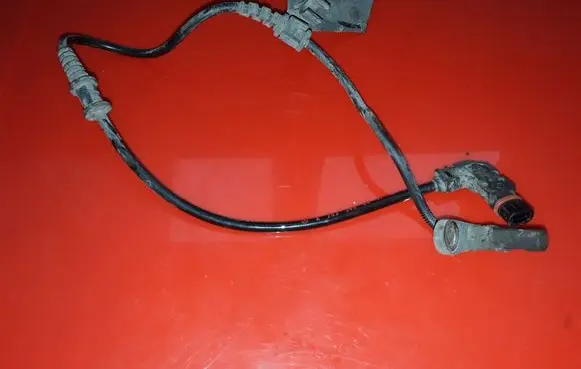 Mercedes-Benz CLK A209 C209 ABS brake wheel speed sensor A2035400417 2952Q04
