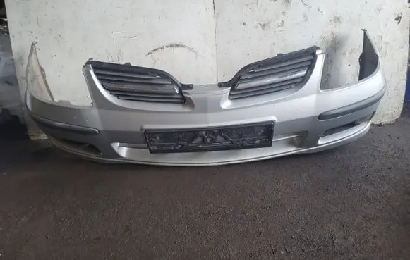 Nissan Almera Tino Front bumper
