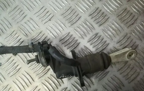 Audi A4 S4 B6 8E 8H Clutch master cylinder 8e2721401