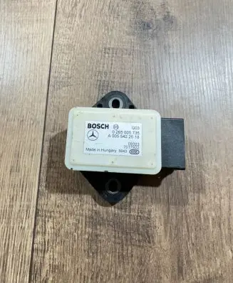 Mercedes-Benz E W212 ESP acceleration yaw rate sensor A0055422618 0265005735 7017922