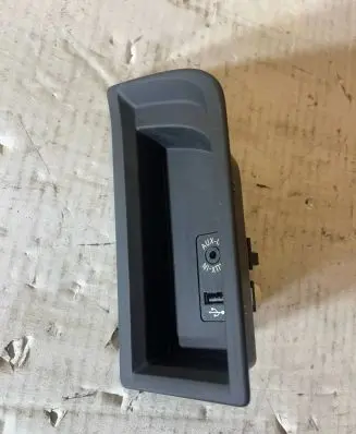 BMW 4 F36 Gran coupe AUX in-socket connector 9207358