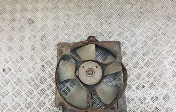 Toyota Avensis T220 Electric radiator cooling fan
