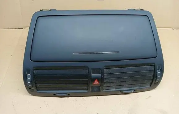 Skoda Octavia Mk2 (1Z) Dash center air vent grill 1Z0820951