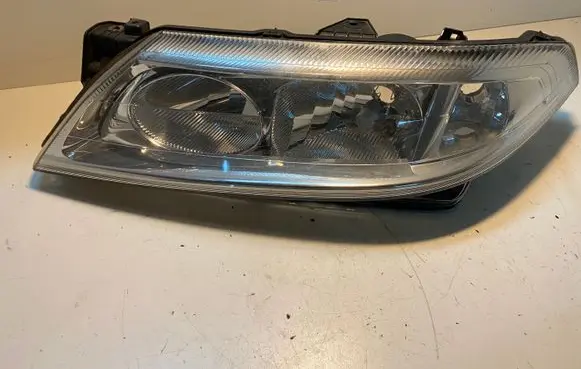 Renault Laguna II Headlight/headlamp 8200002845