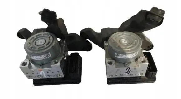Mini One - Cooper R50 - 53 ABS Pump 6871076